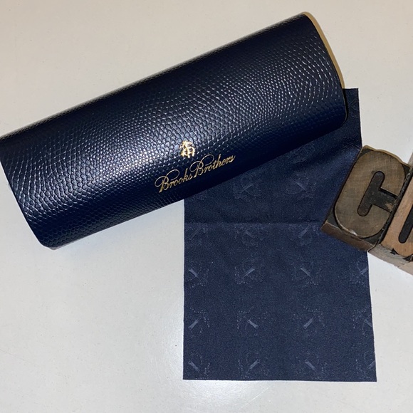 👓🐑BROOKS BROTHERS Clamshell Eyeglass Case/Cloth - Picture 4 of 10